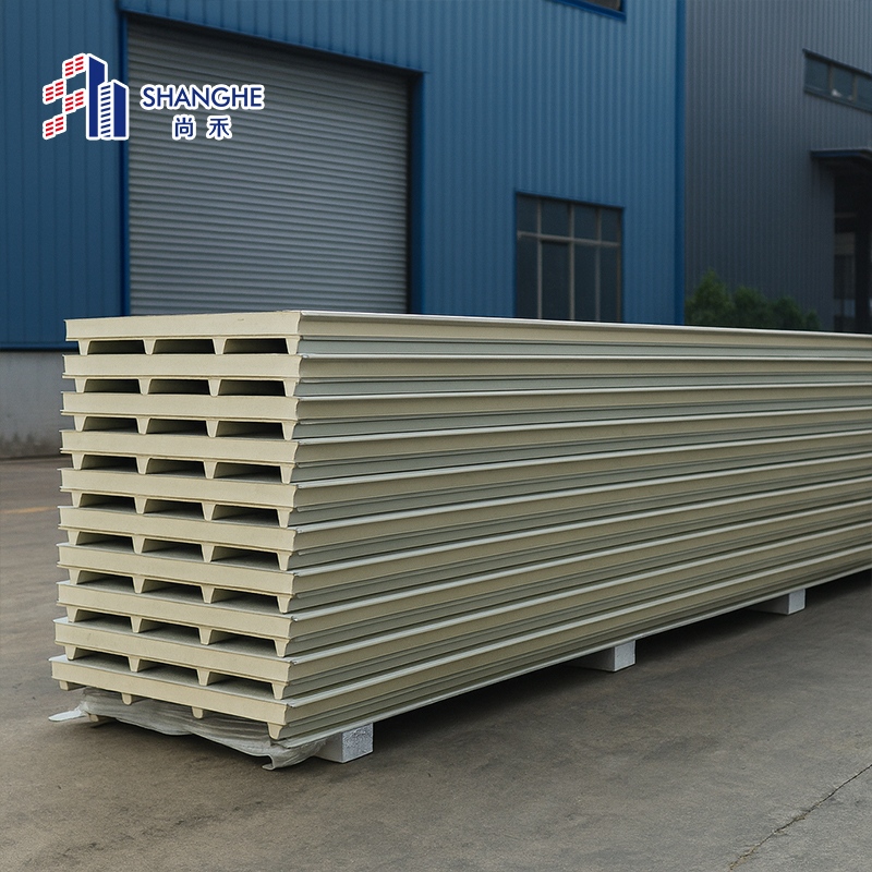 金属断熱サンドイッチパネル