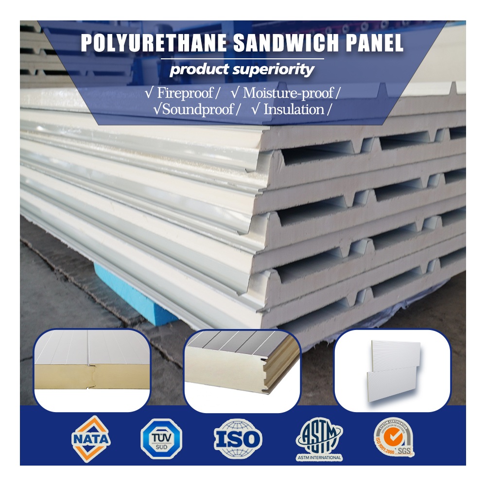 Wärmedämmwand aus PU-Sandwichpaneelen