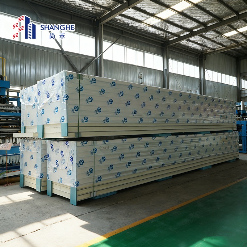 Tấm panel sandwich PU đúc sẵn