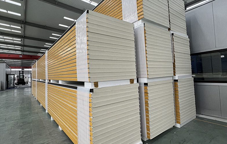 Painel sanduíche PU