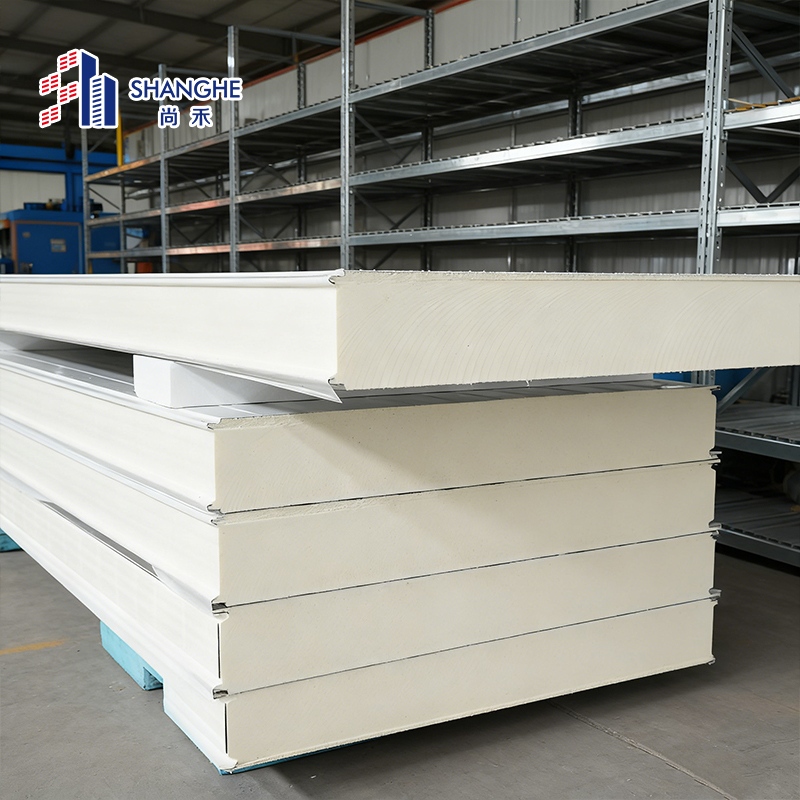 Tấm panel sandwich PU đúc sẵn